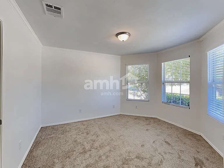 9921 Thomas Jefferson Dr — Photo 15