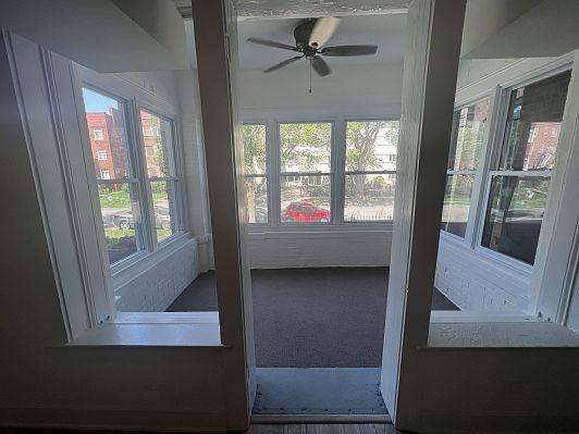 4th image of 1055 W Columbia Ave APT 1