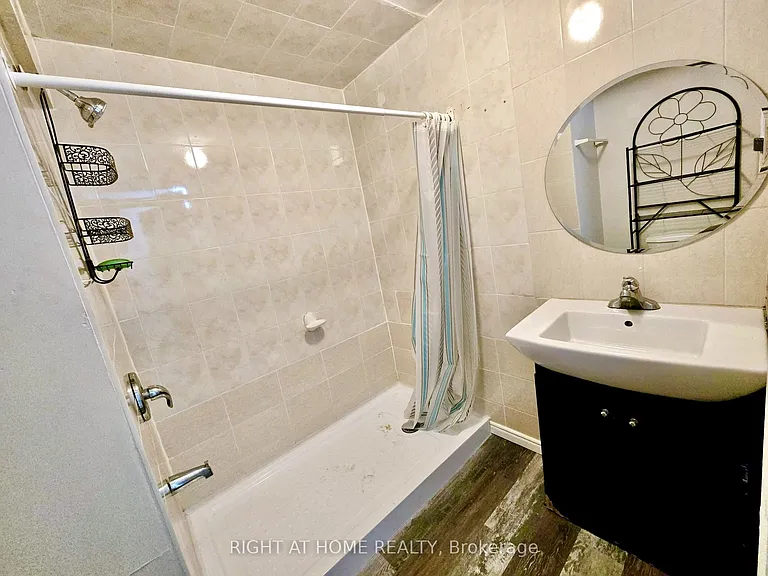 55 Velvet Grass Ln #B — Photo 6