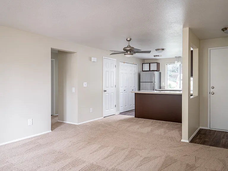 Oakmont — Photo 26