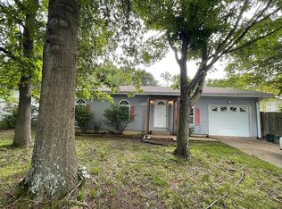 2706 N Villa Blvd, Fayetteville, AR 72703
