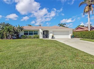 4556 Lakewood Blvd, Naples, FL 34112