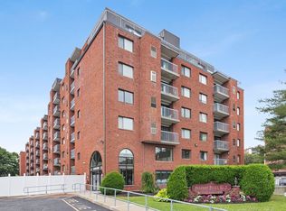 8 9th St APT 704, Medford, MA 02155