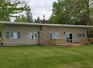 7748 Point Dr N, Pt Austin, MI 48467