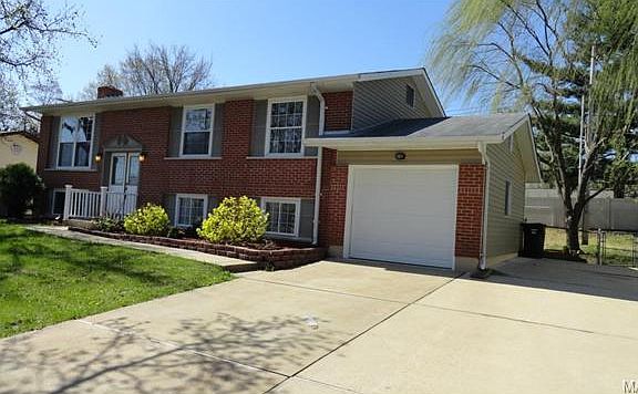 3rd image of 402 Burncoate Dr