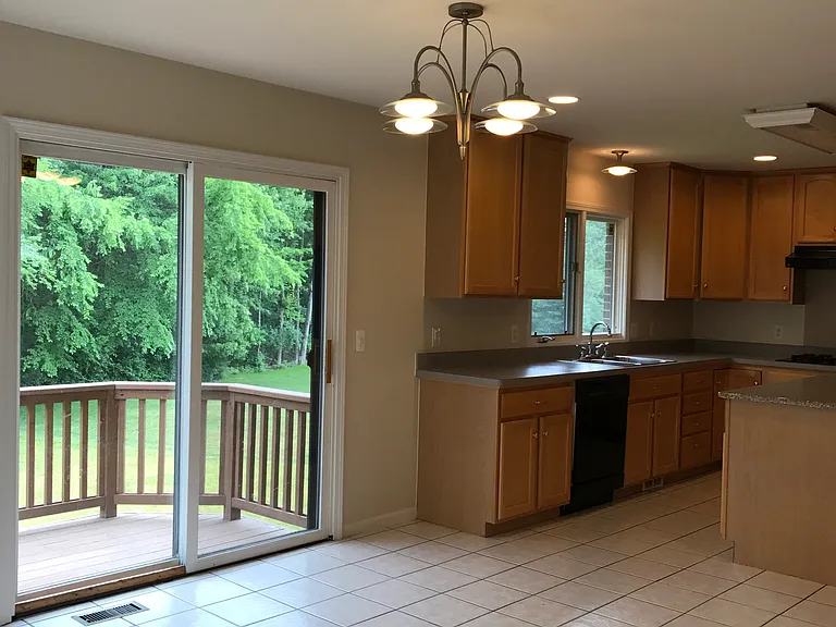 7782 Watford Dr — Photo 4