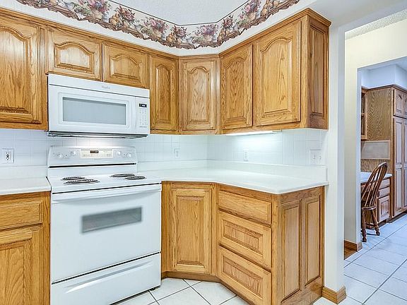 4th image of 50 McKenzie Dr
