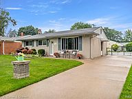 8858 Crown St Livonia MI 48150 Zillow