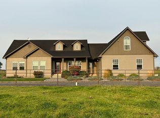 79300 Hurricane Ln, Hermiston, OR 97838