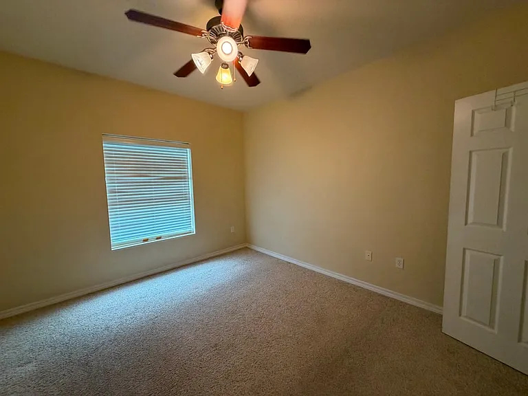 1529 Bentley Cir — Photo 14