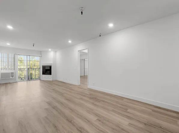Kingsley Court, 1345 N Kingsley Dr APT 311, Los Angeles, CA 90027