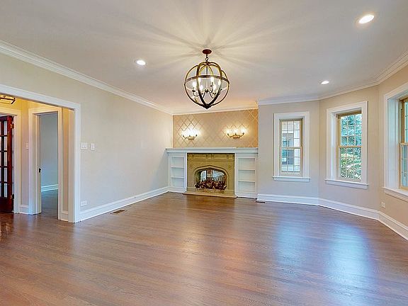 2nd image of 6259 N Campbell Ave