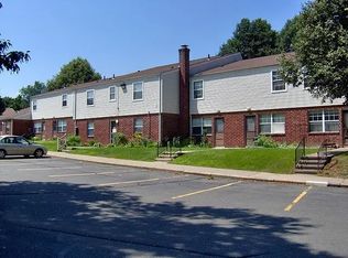 4 Thistle Ln #4301, Enfield, CT 06082