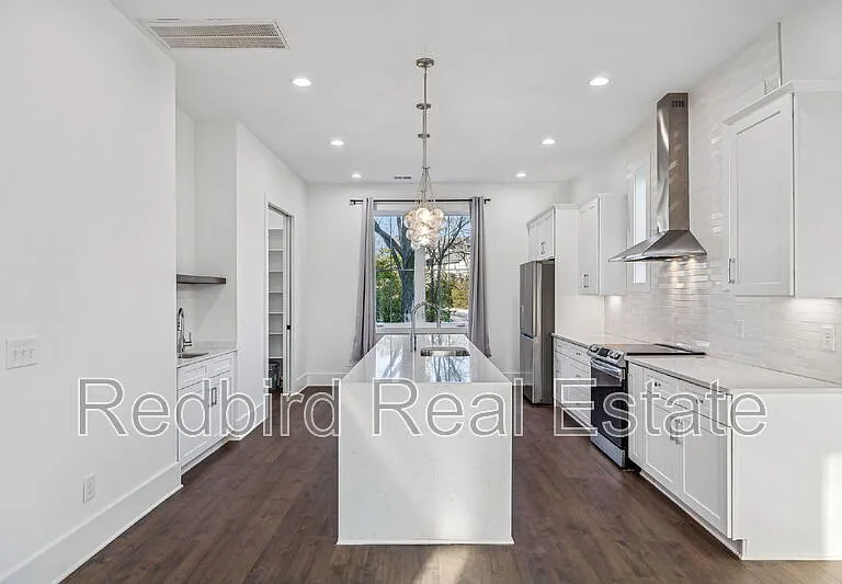 2050 McKinley St — Photo 7