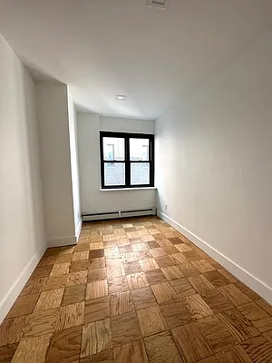 Rented by Mossanen Group | media 13