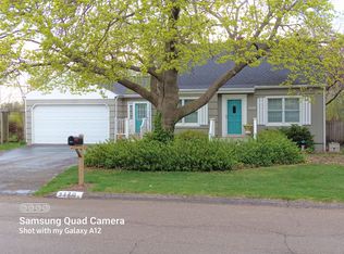 3320 Renault Dr, Flint, MI 48507