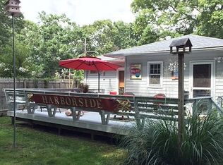 12 Glenwood St, East Patchogue, NY 11772