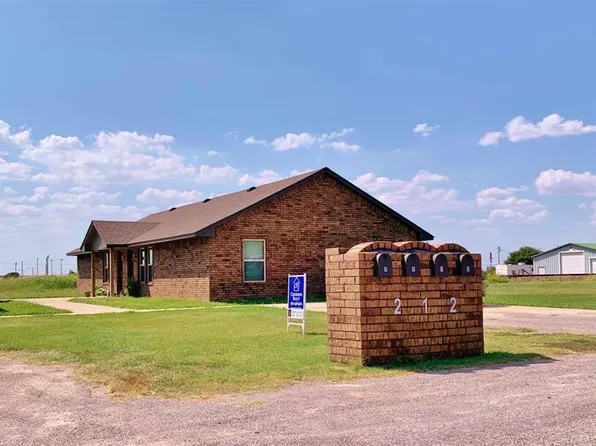 212 D St APT A-d, Elgin, OK 73538
