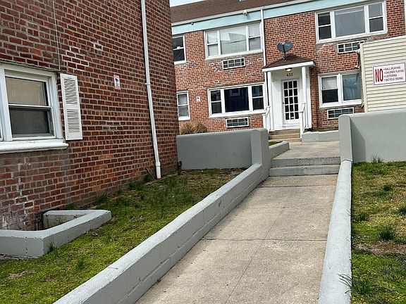 3rd image of 433 E Broadway #4G