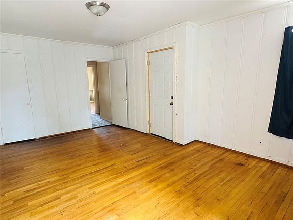 4th image of 1111 N 5th St