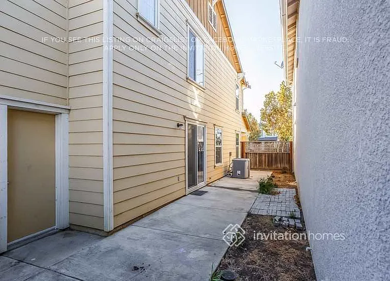 3043 Roadrunner Dr — Photo 23
