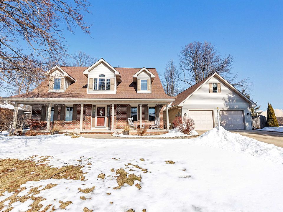 1st image of 764 Brookwood Dr