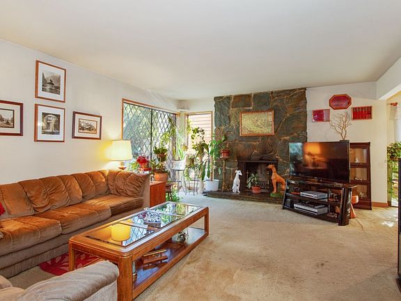 5th image of 4313 W Woodland Ave