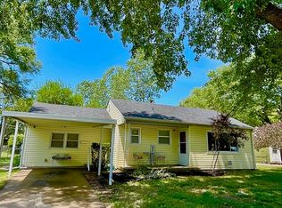 2601 SW Murrow Ct, Topeka, KS 66611