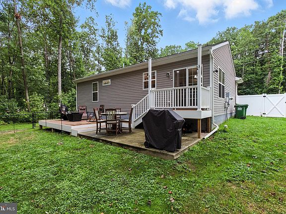 3rd image of 11518 Wilderness Park Dr