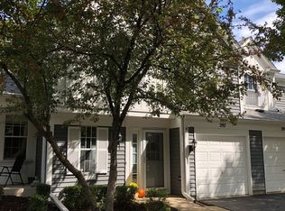 297 Cane Garden Cir #297, Aurora, IL 60504