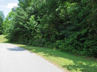 Wiltshire Dr, Oak Ridge, TN 37830