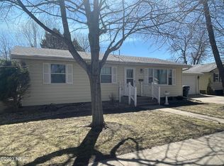 800 7th St NE, Watertown, SD 57201