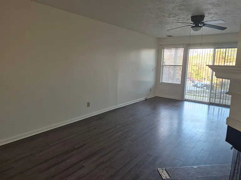 1004 Brookhollow Dr #2 — Photo 17