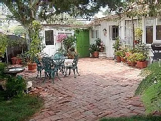 590 Cedar Way — Photo 2