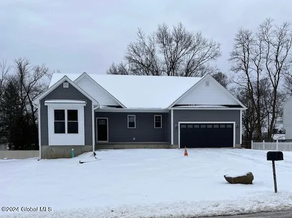 7 Debbie Court, Albany, NY 12205