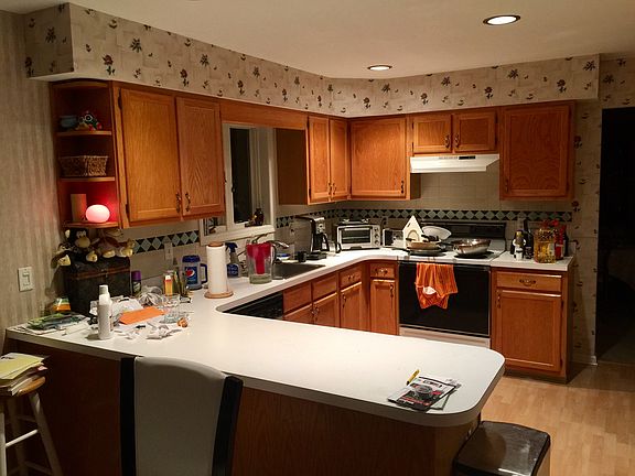5th image of 53 Longwood Dr