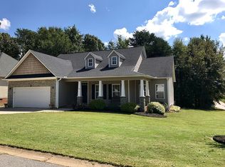 102 Teakwood Ct, Boiling Springs, SC 29316