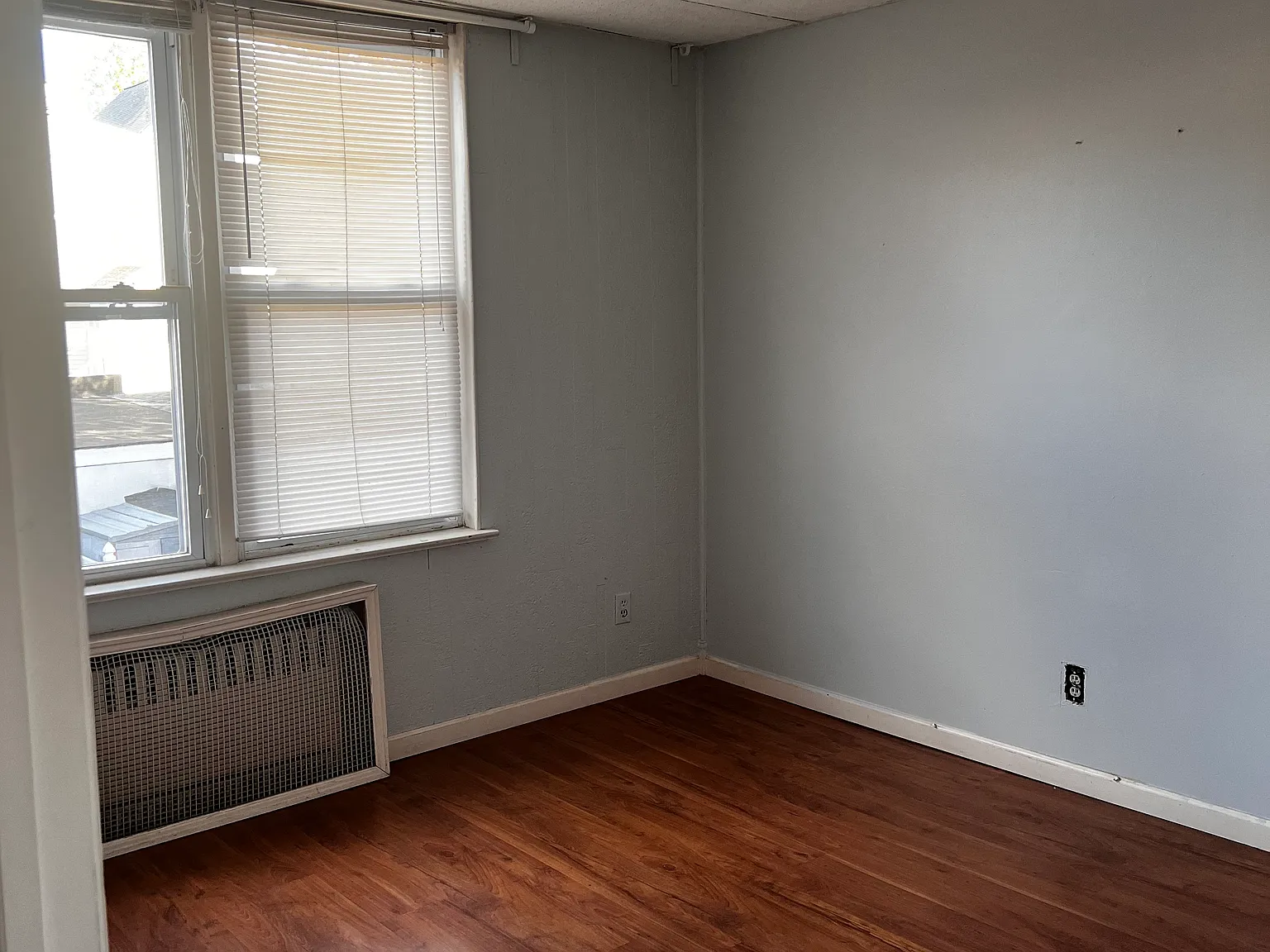 3 bed, $2,500 — Photo 2