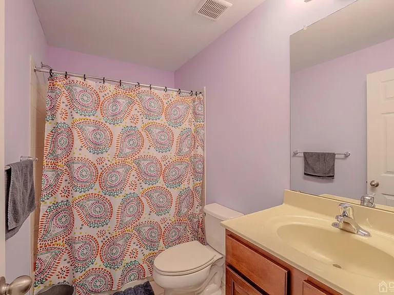 2474 N Canterbury Ln — Photo 41