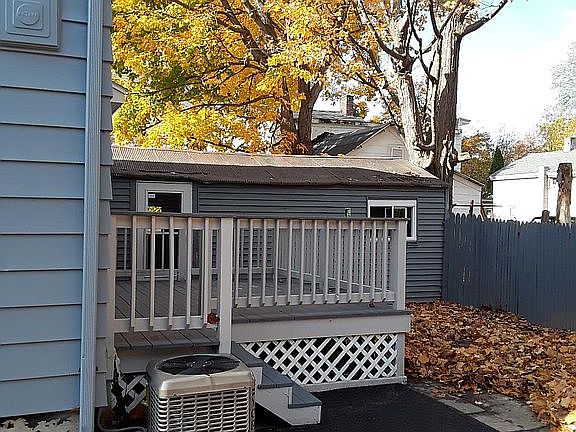 4th image of 14 Grove St