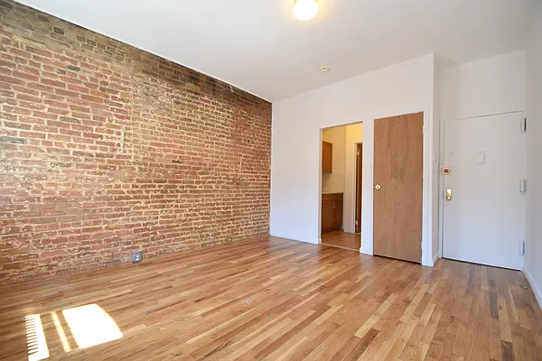 Rented by Corcoran | media 8