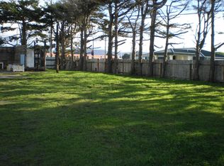 811 Joshua Ln, Crescent City, CA 95531