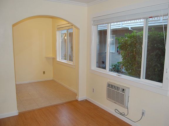 4th image of 2414 P St #2