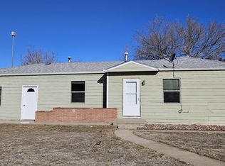 660 Charlotte Dr, Sidney, NE 69162