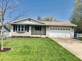 602 W Leclaire Rd, Eldridge, IA 52748