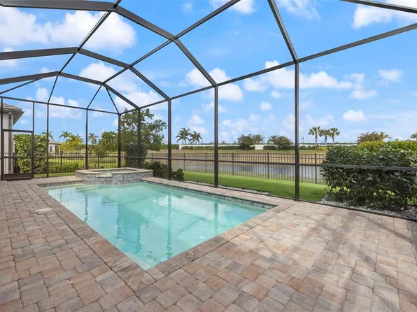 6266 Crested Eagle Ln, Nokomis, FL 34275