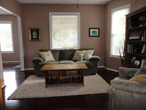 4th image of 5 Newton Ave