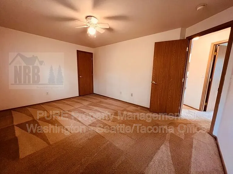 23121 37th Ave E — Photo 13