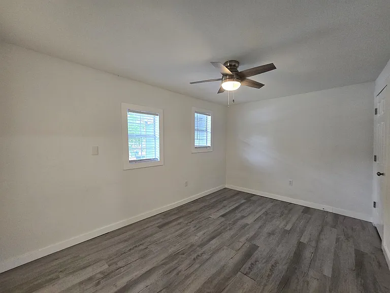 202 Marston Ave — Photo 15