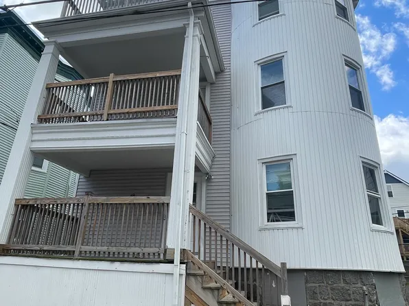 48 Mora St APT 2, Dorchester Center, MA 02124